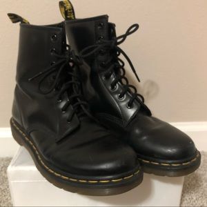 Dr. Martens women’s 9.5 black